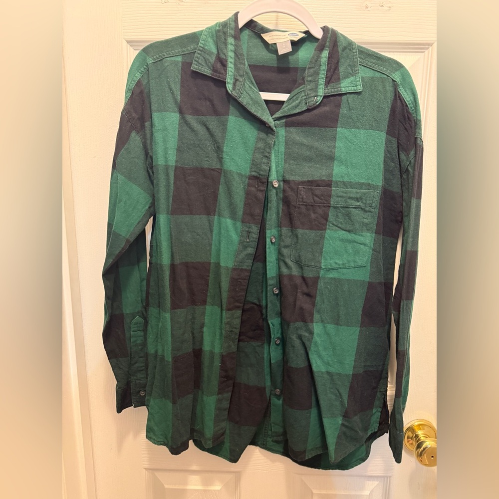 Old Navy Green and Black Plaid Button-Down Shirt